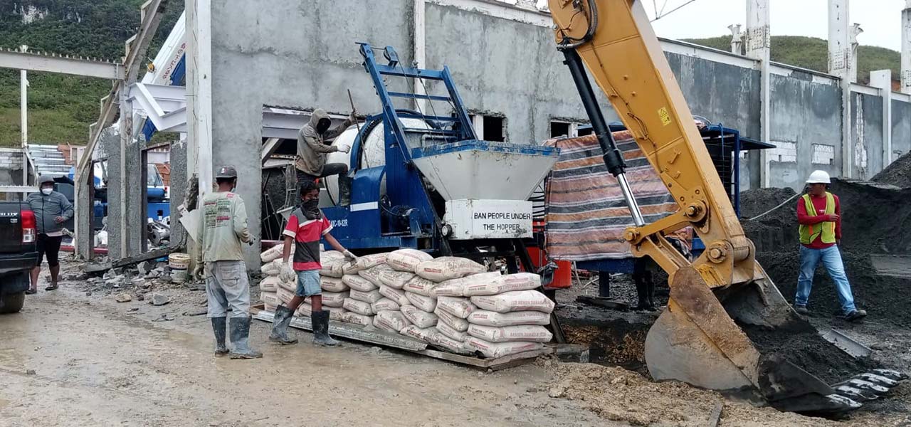В Индонезии работал бетоносмеситель с насосом